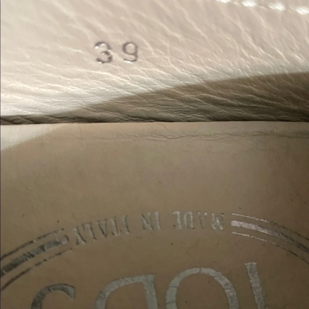 NEW SALE PRICE! on TOD'S Kate Gommino Blue Chain Link Buckle on Vamp 39 or US 9 - Picture 9 of 10